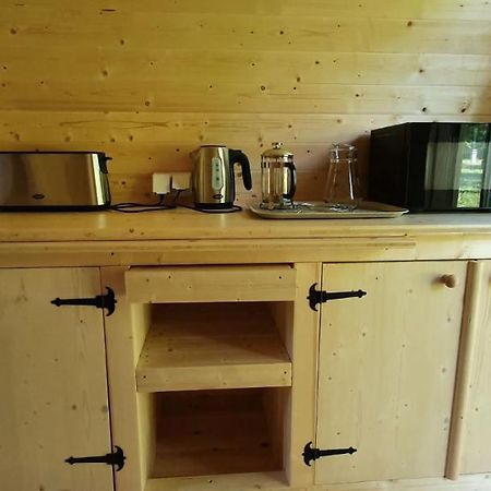 Cabane 2/3 Pers Au Camping Les Patis Назель Экстерьер фото